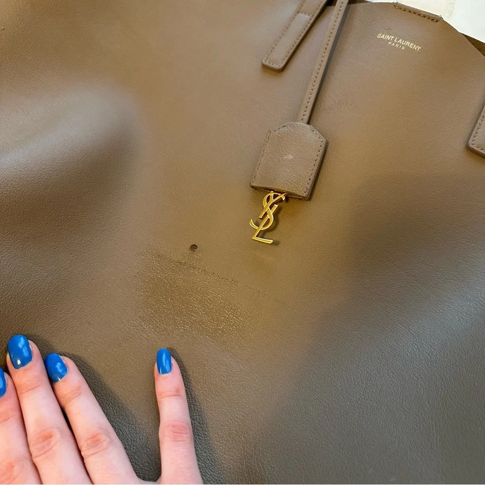 Saint Laurent East West Tote - Picture 9 of 16